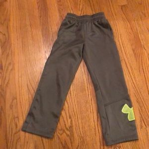 Boys Sz 7 Under Armour Pants